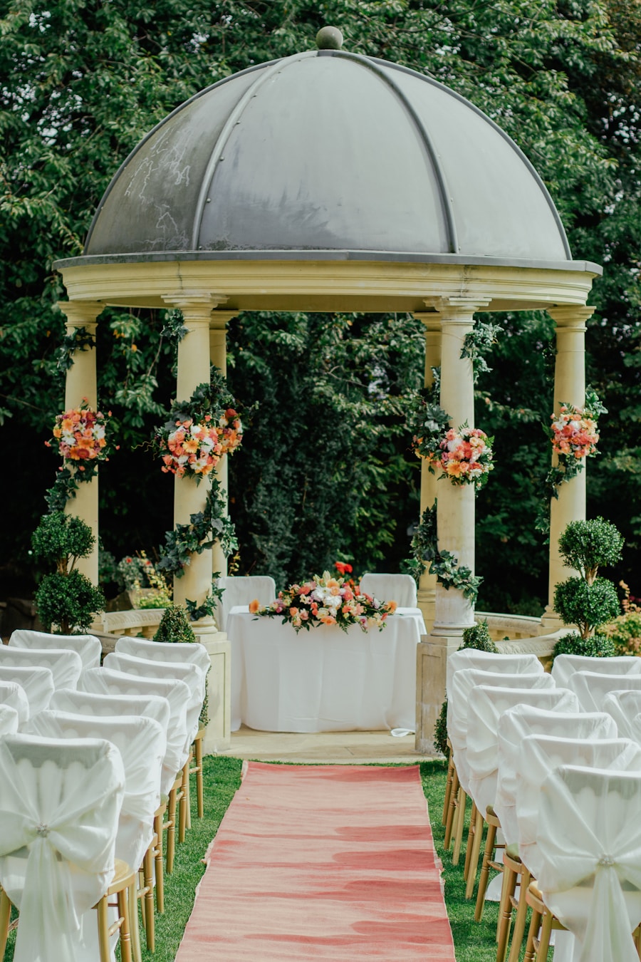 A soft, romantic flower arrangement